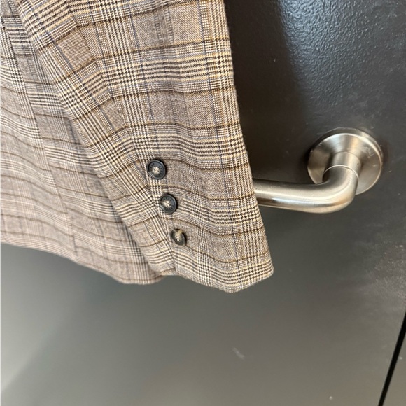 Yerse XS worn a couple times MINT condition Classic Tan Plaid Blazer OVERSIZED - Picture 12 of 16